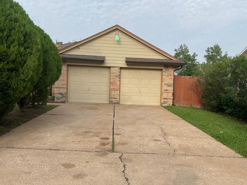 Photo of 15642 Scenic Haven Drive, Houston, TX 77083 (MLS # 14926321)