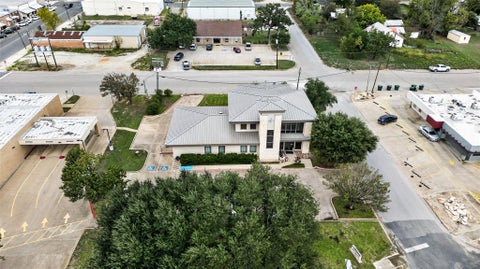 Photo of 210 E Highway 79, Franklin, TX 77856 (MLS # 75985157)