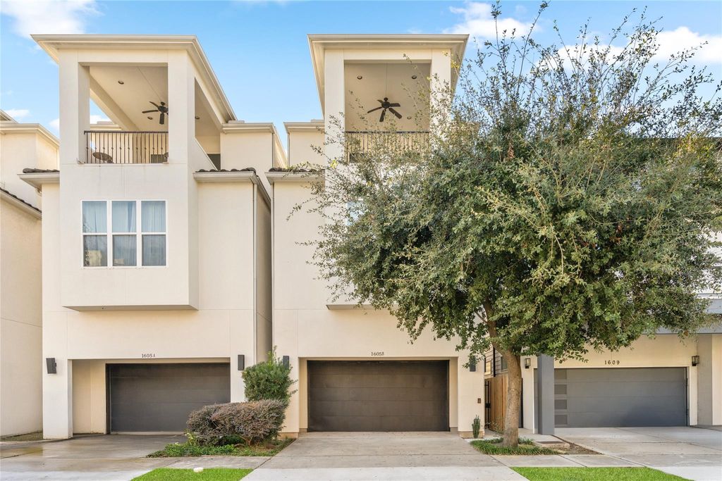 Photo of 1605 Knox Street #B, Houston, TX 77007 (MLS # 65124638)