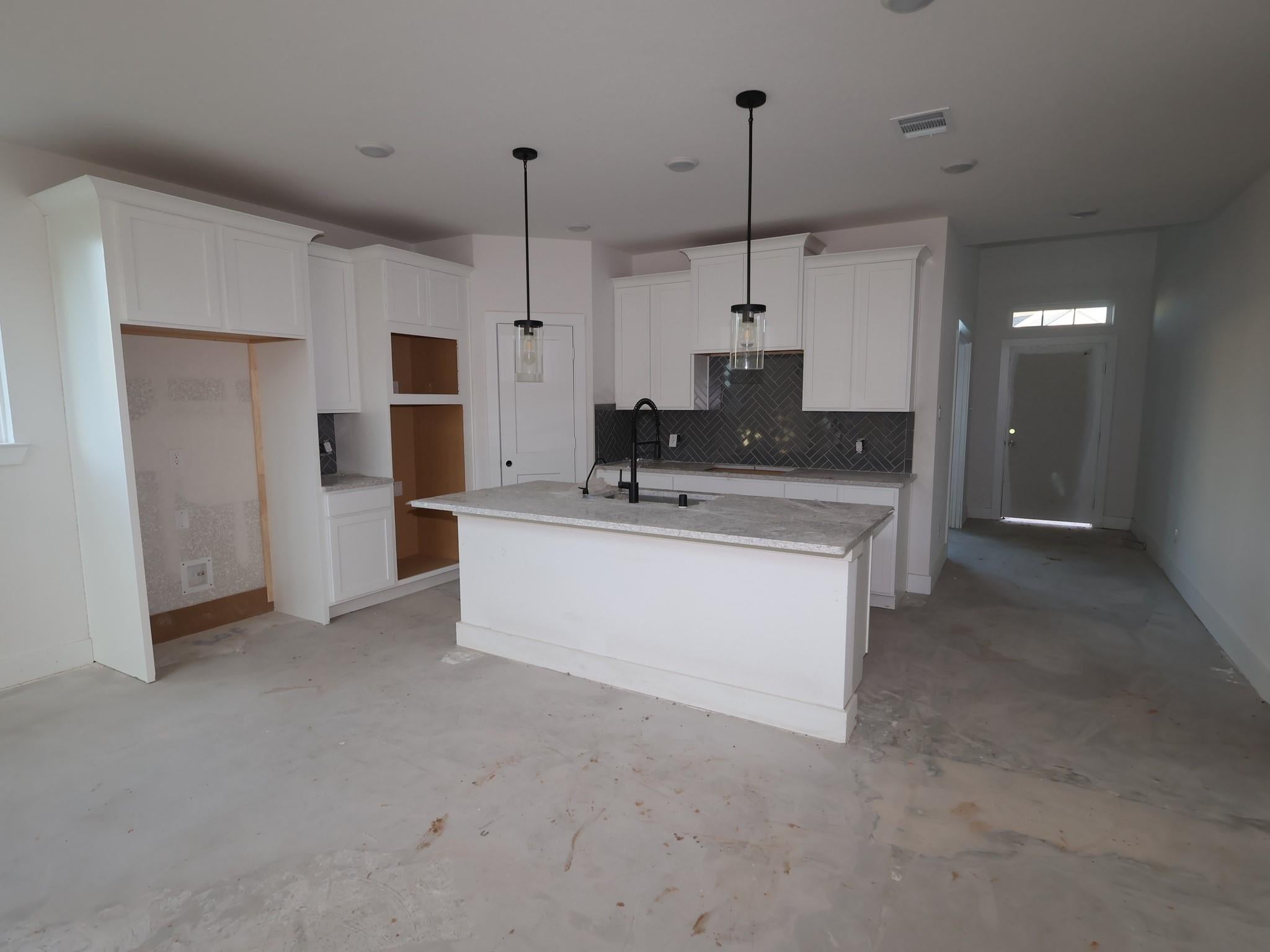 32206 Sunbeam Drive