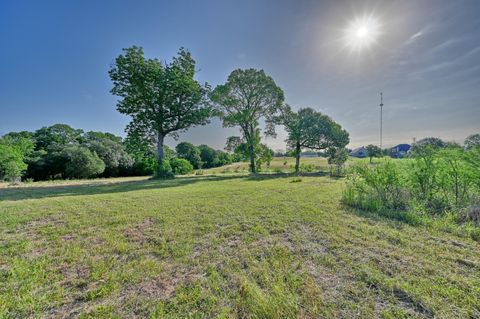 Photo of 2917 Twisted Oak Drive, Brenham, TX 77833 (MLS # 18228790) Photo of 2917 Twisted Oak Drive, Brenham, TX 77833 (MLS # 18228790)