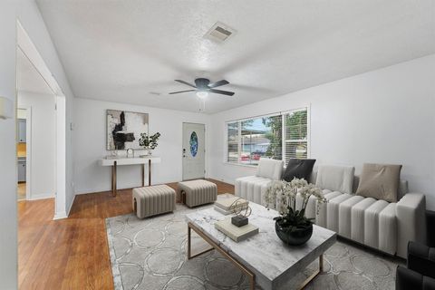 Photo of 11301 O Donnell Drive, Houston, TX 77076 (MLS # 82044536)