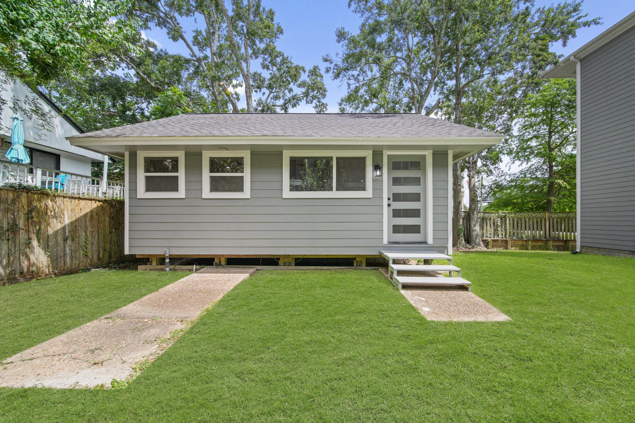 220 Pine Road