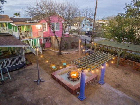 Photo of 1515 19th Street, Galveston, TX 77550 (MLS # 9373301)