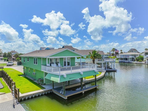 Photo of 4222 Spanish Main, Jamaica Beach, TX 77554 (MLS # 31931126)