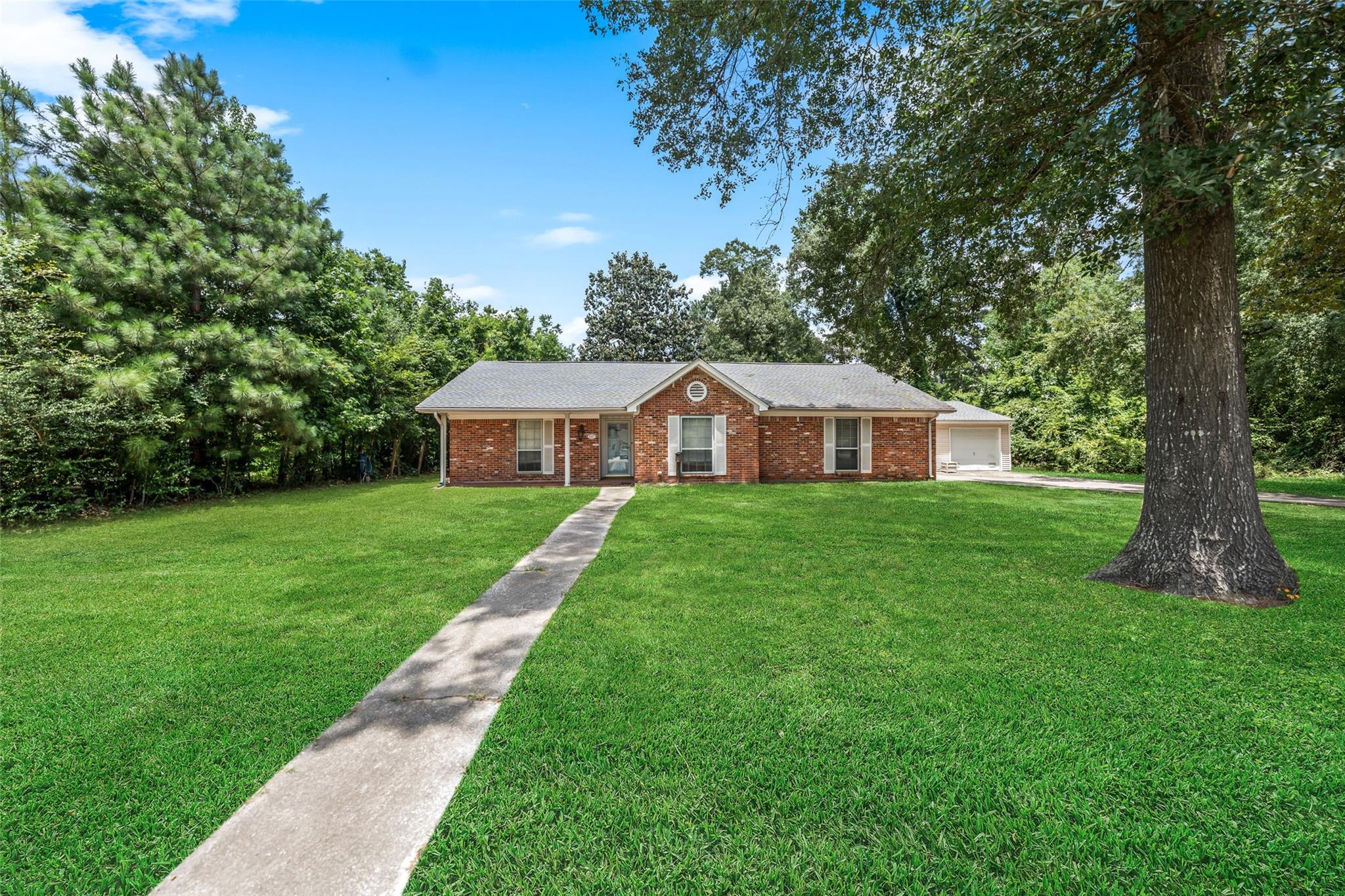 127 Oakwood Drive