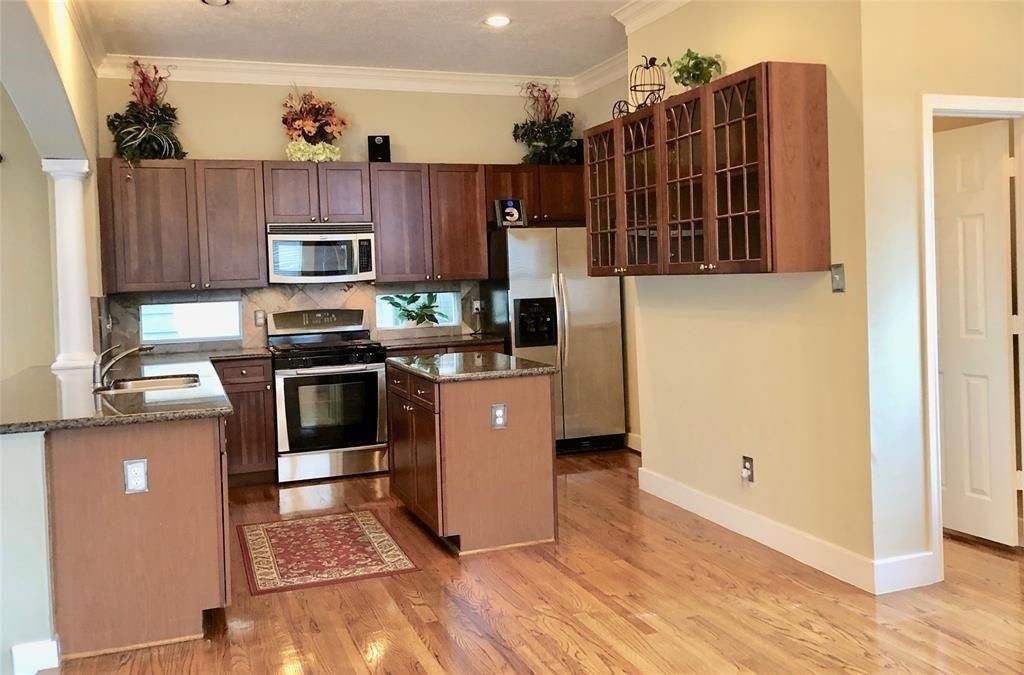 Photo of 918 W 26th Street, Houston, TX 77008 (MLS # 43901482)