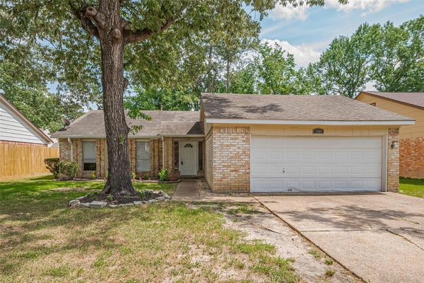 2606 LEXINGTON WOODS DR, SPRING, TX 77373 - Image 7dddbd397202d8e4d5d0088233dbe36e/3927807244