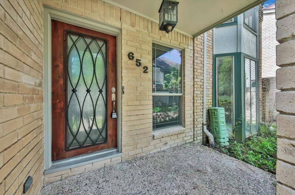 Photo of 652 N Eldridge Parkway, Houston, TX 77079 (MLS # 42296223)