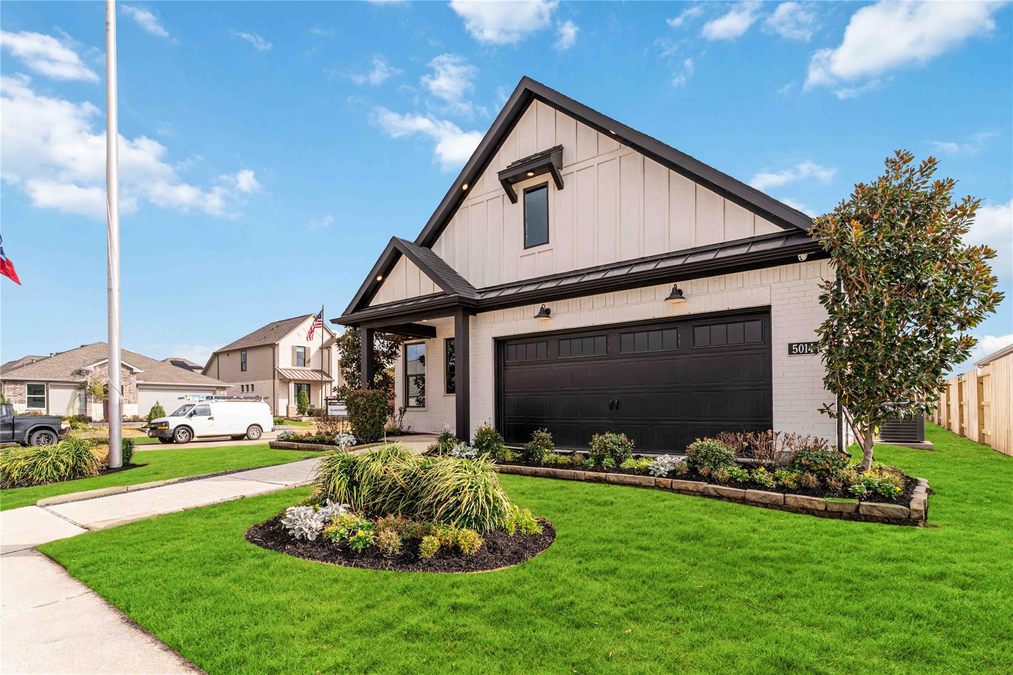 5014 Mesa Cove Drive