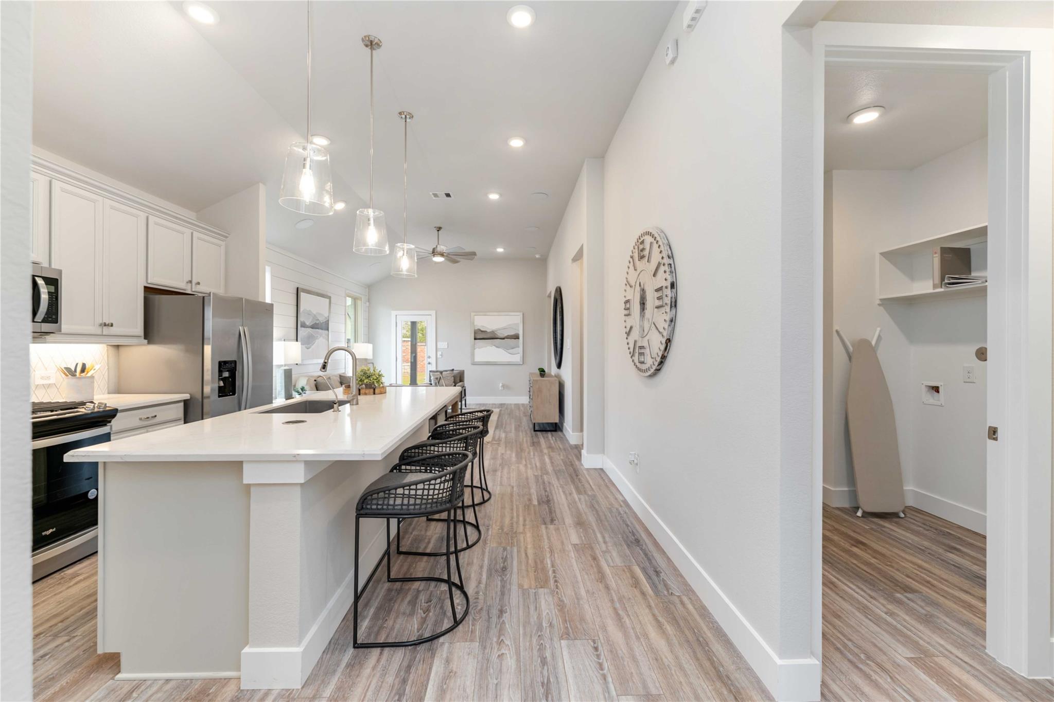 5014 Mesa Cove Drive