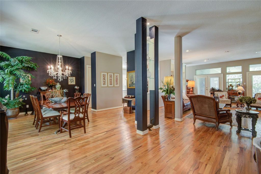 Photo of 108 Buffalo Trail, Lake Jackson, TX 77566 (MLS # 17565213)