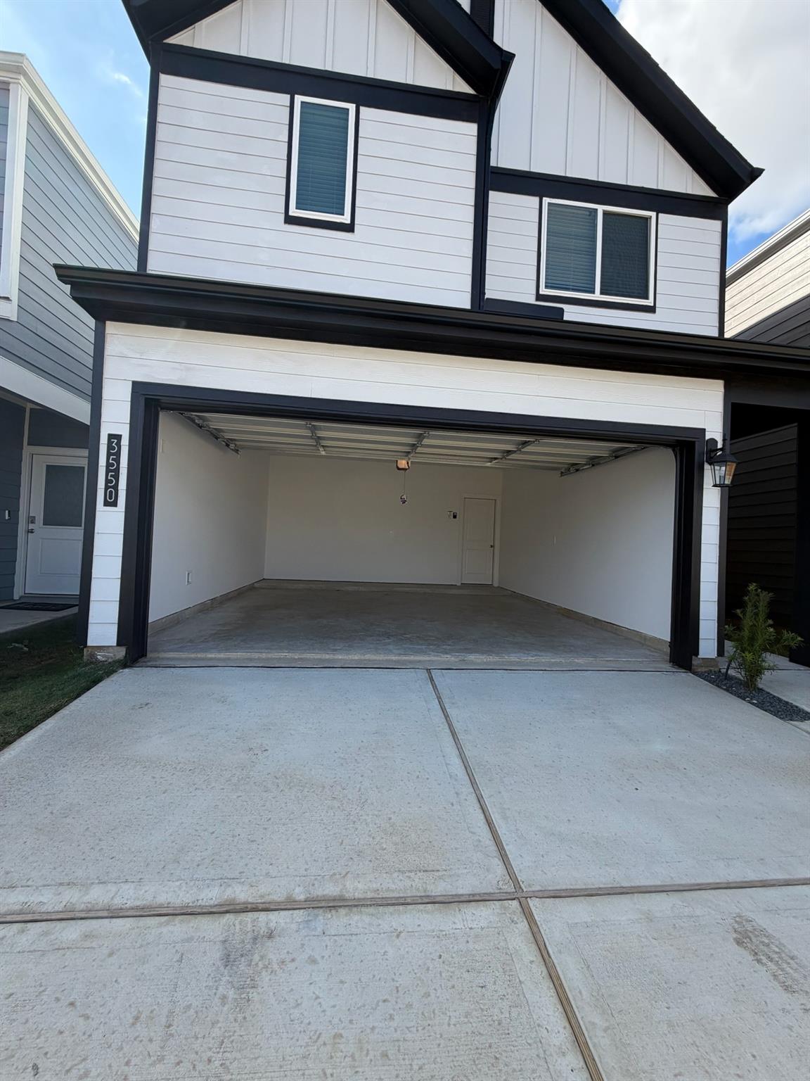 3550 Blue Mockingbird Street