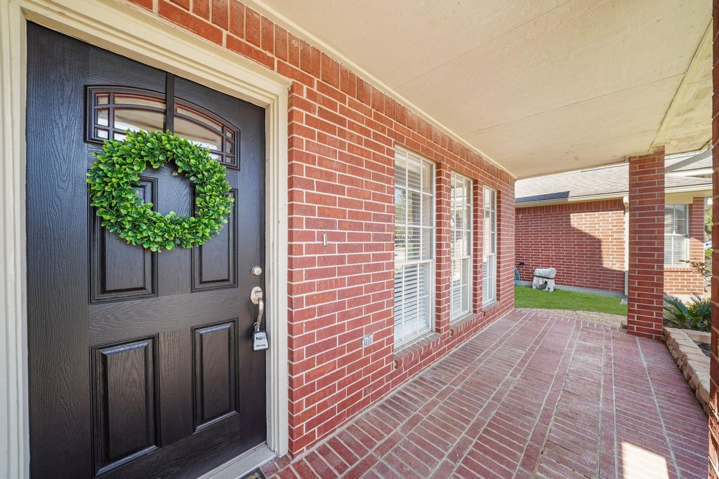 Photo of 26907 Castlecliff Lane, Kingwood, TX 77339 (MLS # 17371705)