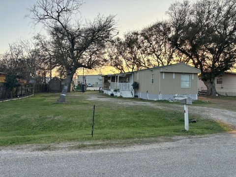 Photo of 203 Oak Creek Drive, Oyster Creek, TX 77541 (MLS # 7585157)