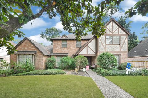 Photo of 5515 Court Of York, Houston, TX 77069 (MLS # 84917430)