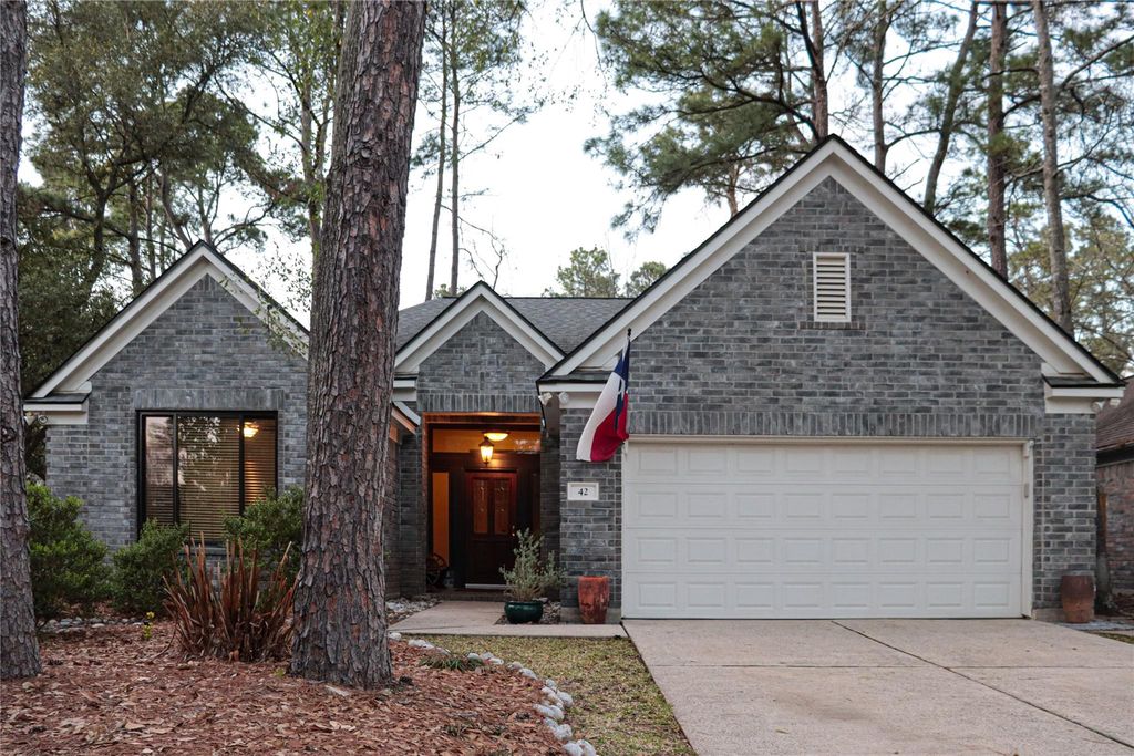 Photo of 42 Tranquil Glade Place, The Woodlands, TX 77381 (MLS # 43319522)