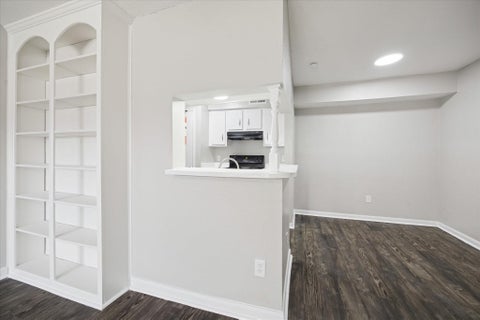 Photo of 3800 Sherwood Lane #174, Houston, TX 77092 (MLS # 11035629)