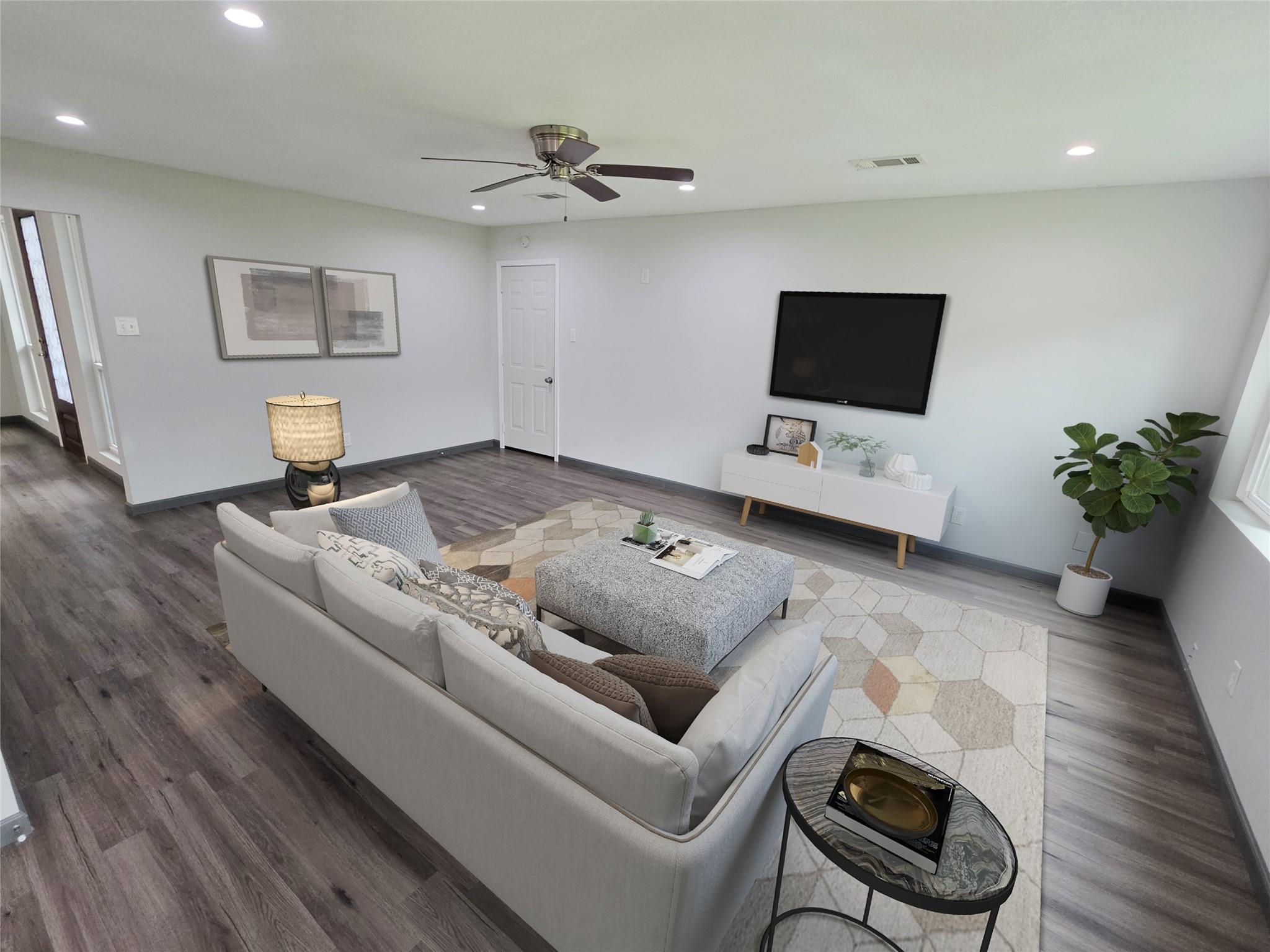 910 Royal Oak Drive