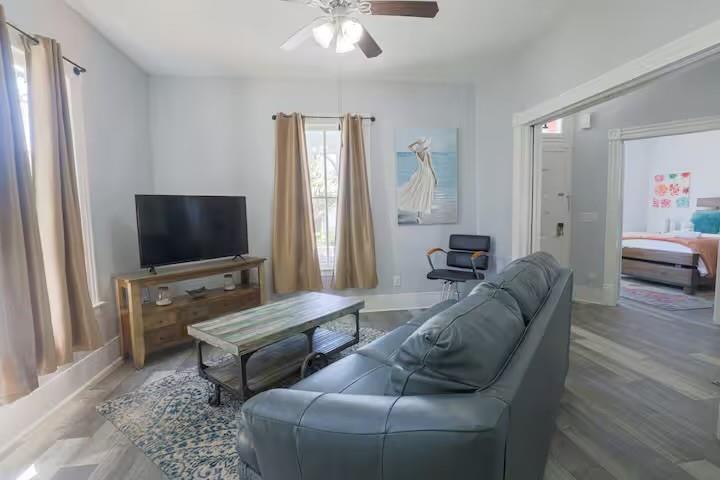 Photo of 1514 18th Street, Galveston, TX 77550 (MLS # 46090769)