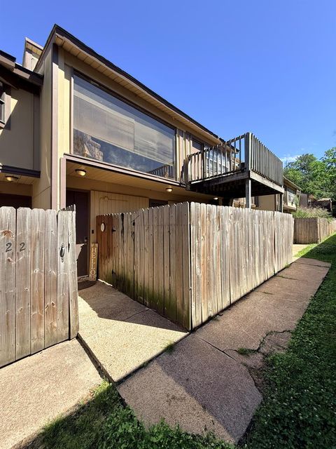 Photo of 23 Lakeway Street, Panorama Village, TX 77304 (MLS # 92748812)