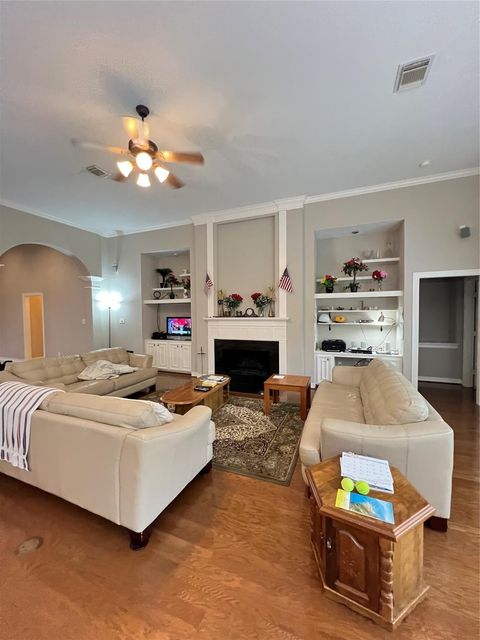 Photo of 2227 Greenhaven Drive, Sugar Land, TX 77479 (MLS # 37547389)