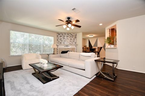 Photo of 13600 Breton Ridge Street #16B, Houston, TX 77070 (MLS # 89037299)