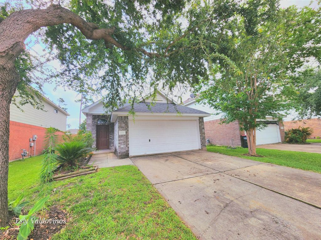 Photo of 638 Aldenwick Lane, Houston, TX 77073 (MLS # 42256151)
