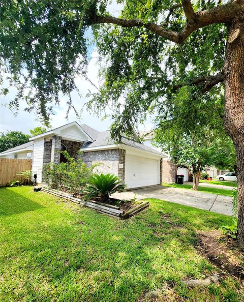Photo of 638 Aldenwick Lane, Houston, TX 77073 (MLS # 42256151)