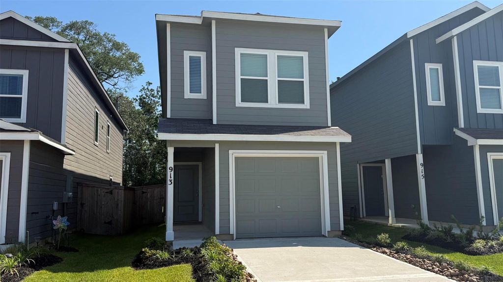 Photo of 913 Pertuso Lane, Huffman, TX 77336 (MLS # 25500588)