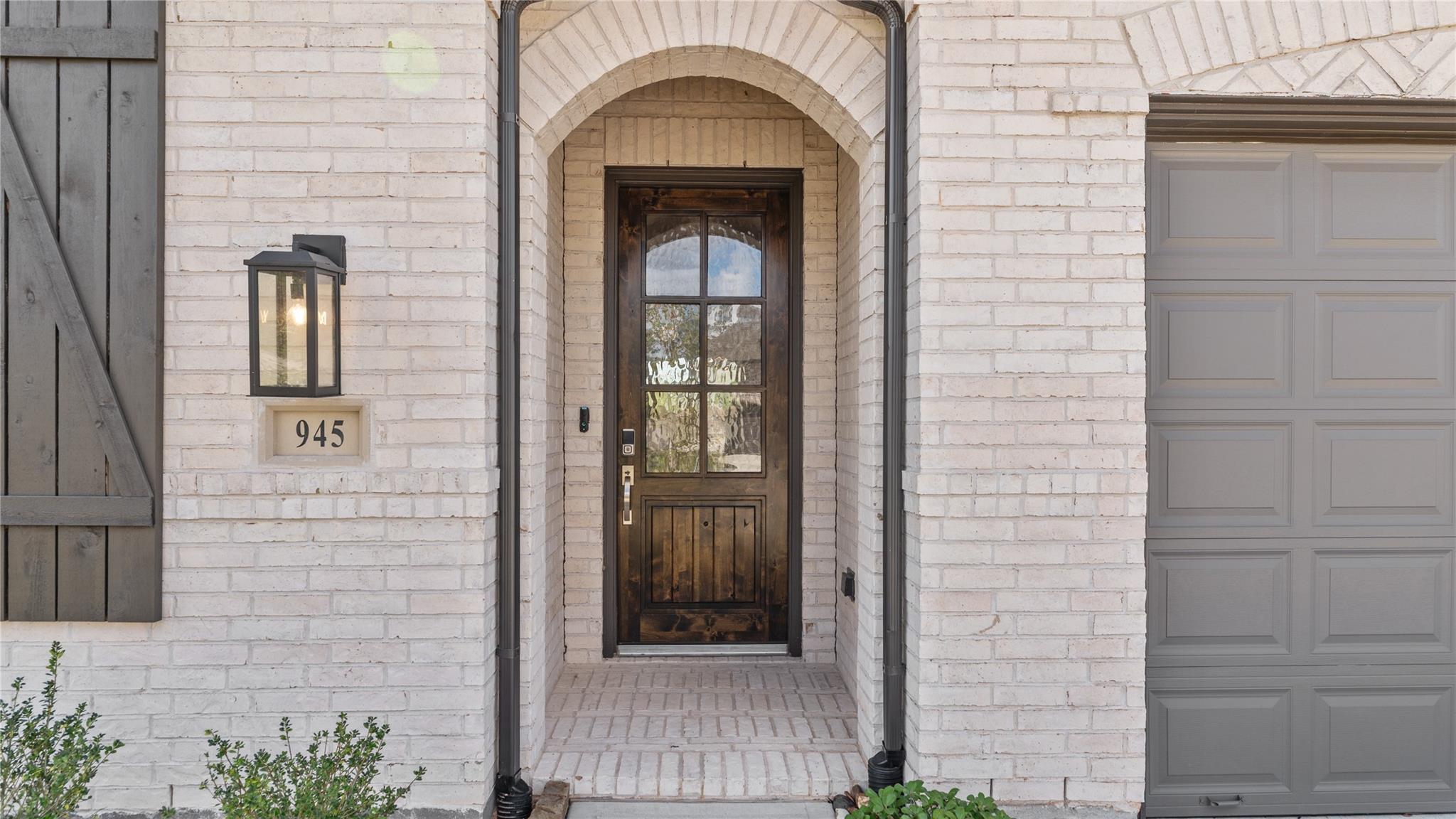 945 Terlingua Creek Drive