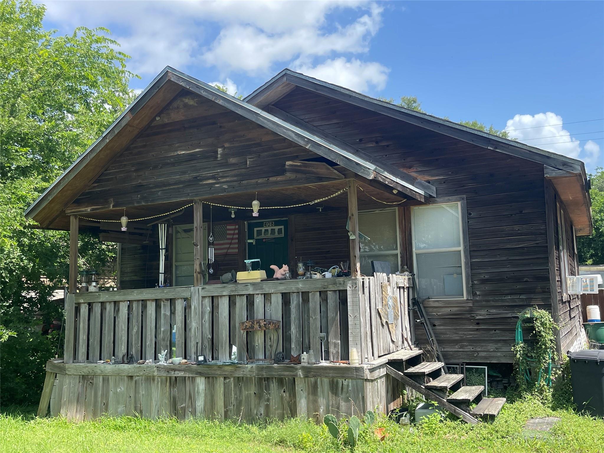 408 Bay Oaks Drive
