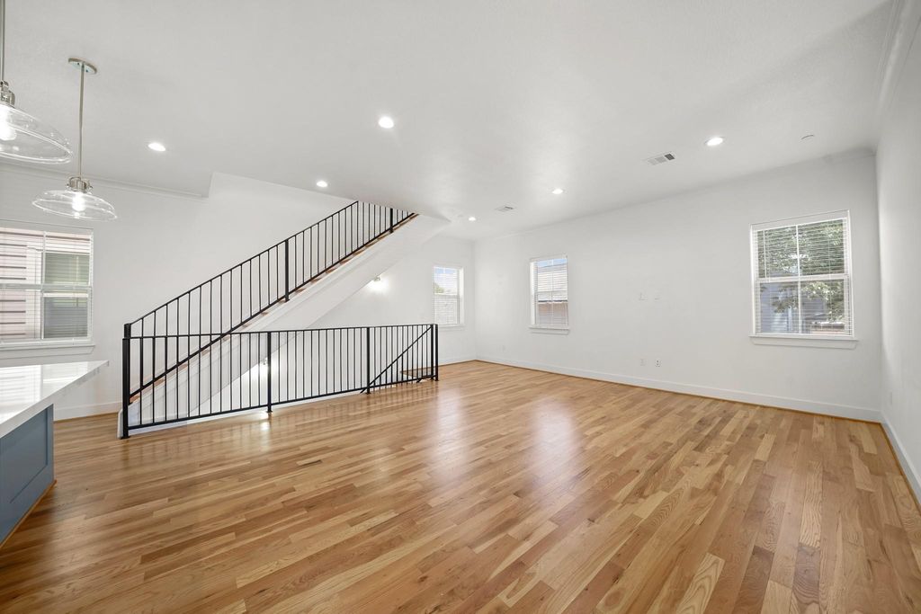 Photo of 5345 Larkin Street, Houston, TX 77007 (MLS # 9526971)