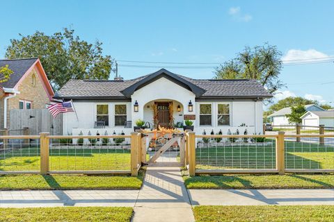 4727 Avenue O Galveston TX 77551