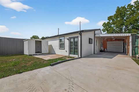 Tiny photo for 889 Chas Lane, Houston, TX 77091 (MLS # 44929253)