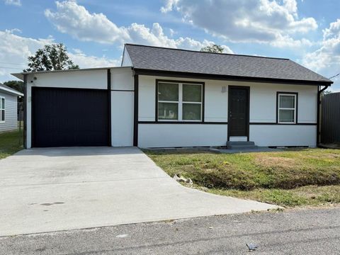 Tiny photo for 889 Chas Lane, Houston, TX 77091 (MLS # 44929253)