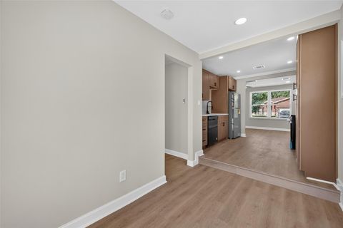 Tiny photo for 889 Chas Lane, Houston, TX 77091 (MLS # 44929253)