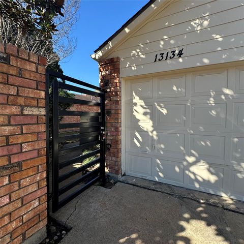 Photo of 13134 Worthington Street, Sugar Land, TX 77478 (MLS # 47347661)