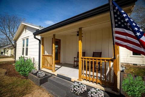 Photo of 215 Paulus Street, Schulenburg, TX 78956 (MLS # 81946900)