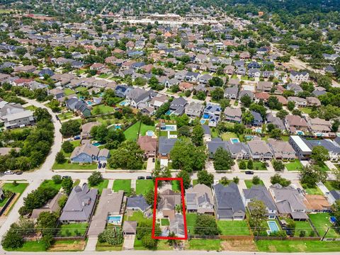 Photo of 1249 Du Barry Lane, Houston, TX 77018 (MLS # 80061446)