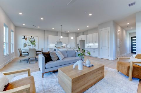 Photo of 5142 Rosslyn Road, Houston, TX 77018 (MLS # 77209174)