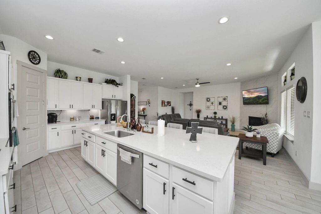 2539 Ravenna Court