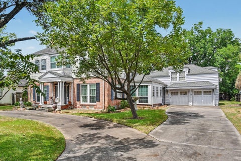 Photo of 3736 Bellaire Boulevard, South Side Place, TX 77025 (MLS # 80955048)