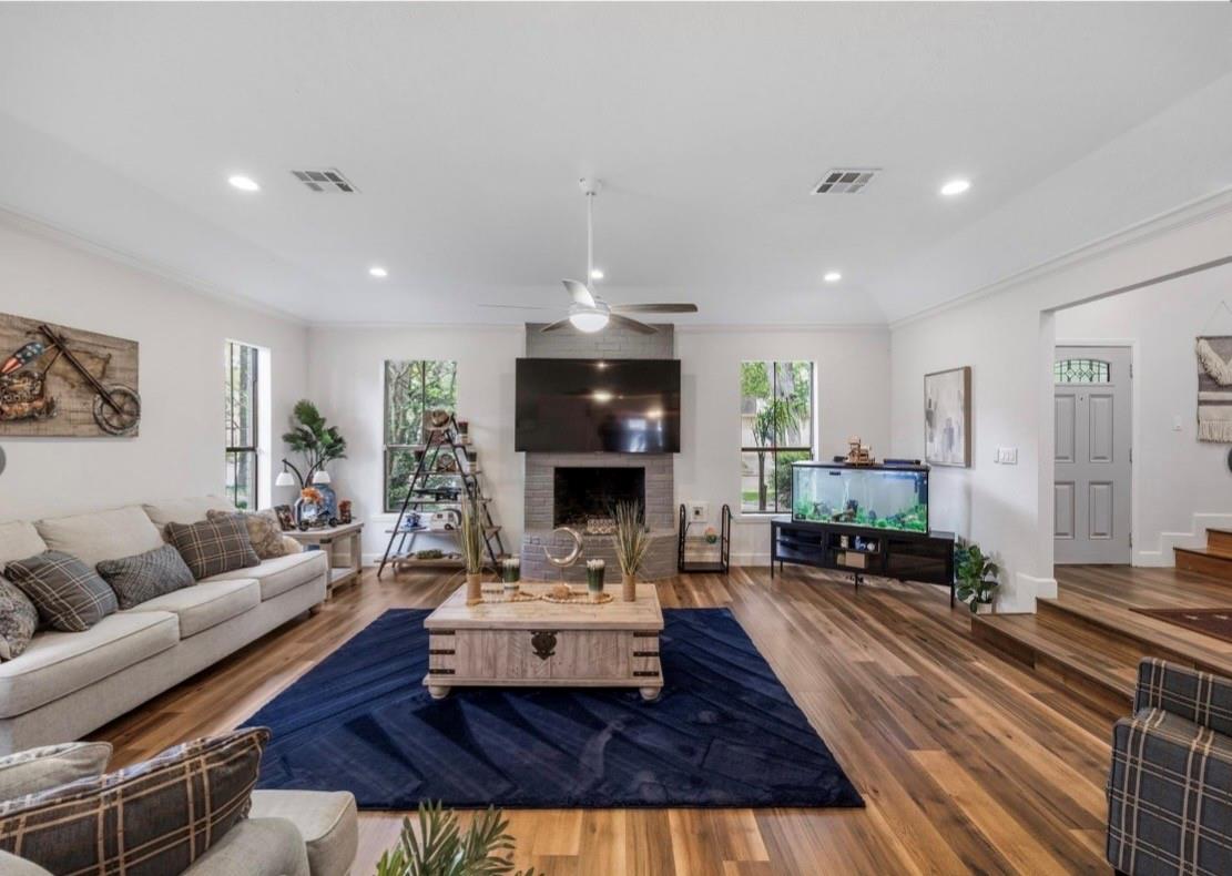 1815 Cobblestone Court