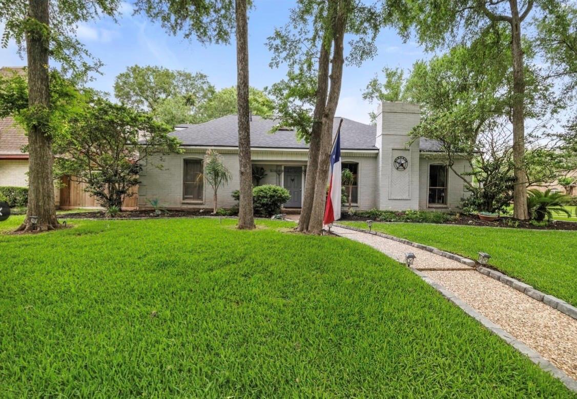 1815 Cobblestone Court