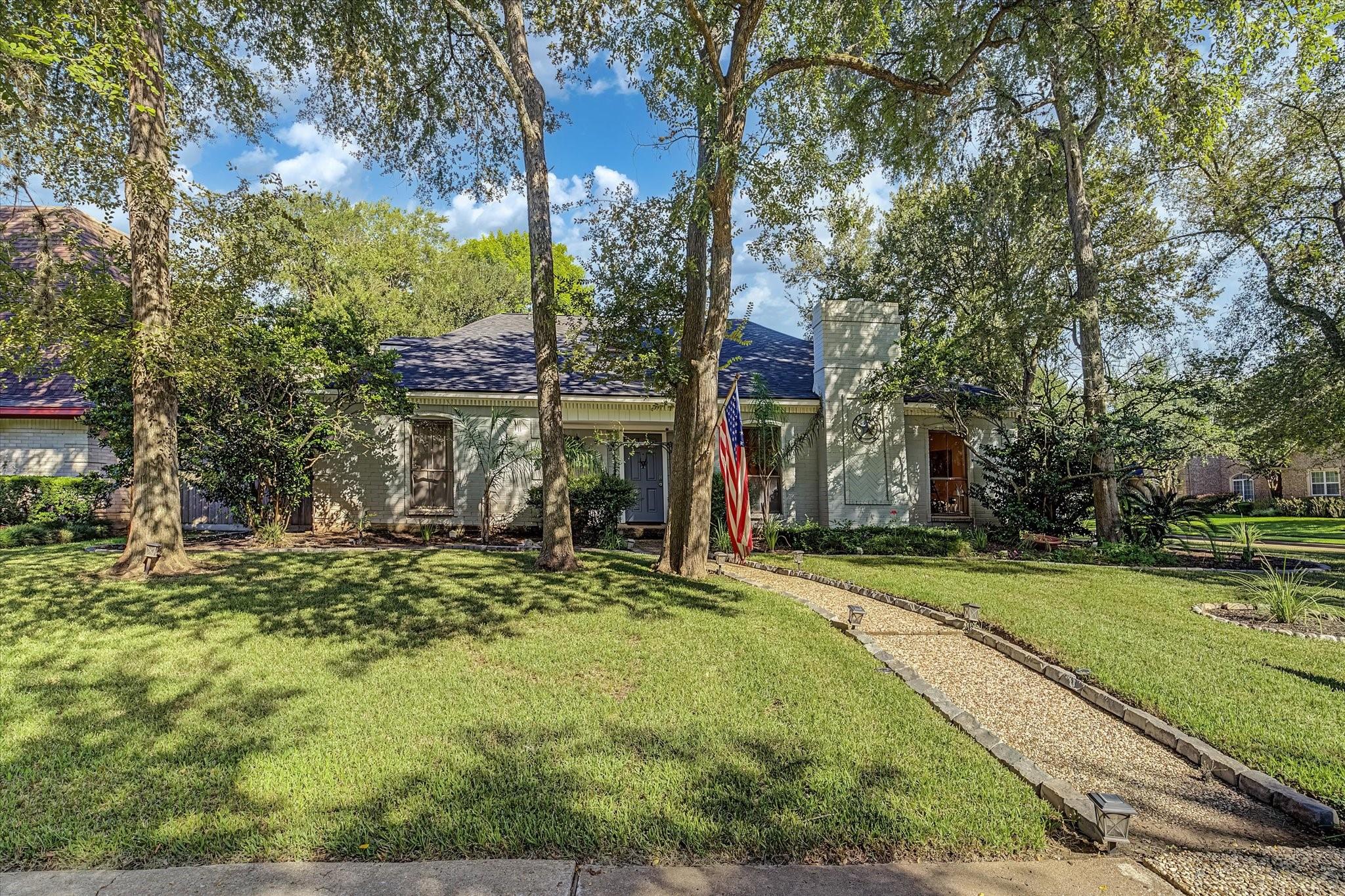 1815 Cobblestone Court