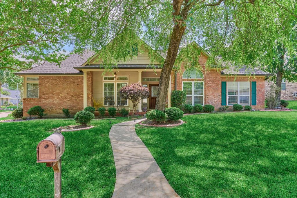 Photo of 3430 Willowrun Drive, Montgomery, TX 77356 (MLS # 93624701)