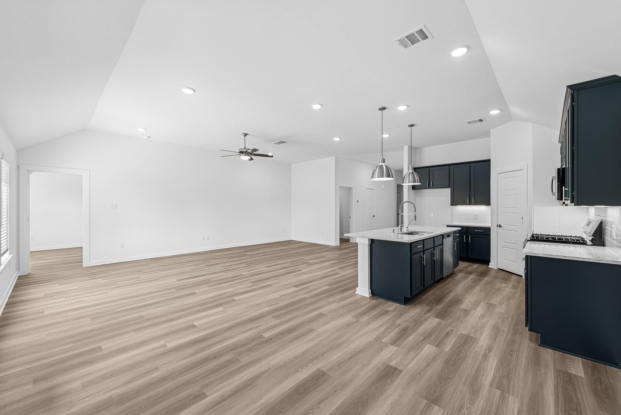 5706 Sunland Trail