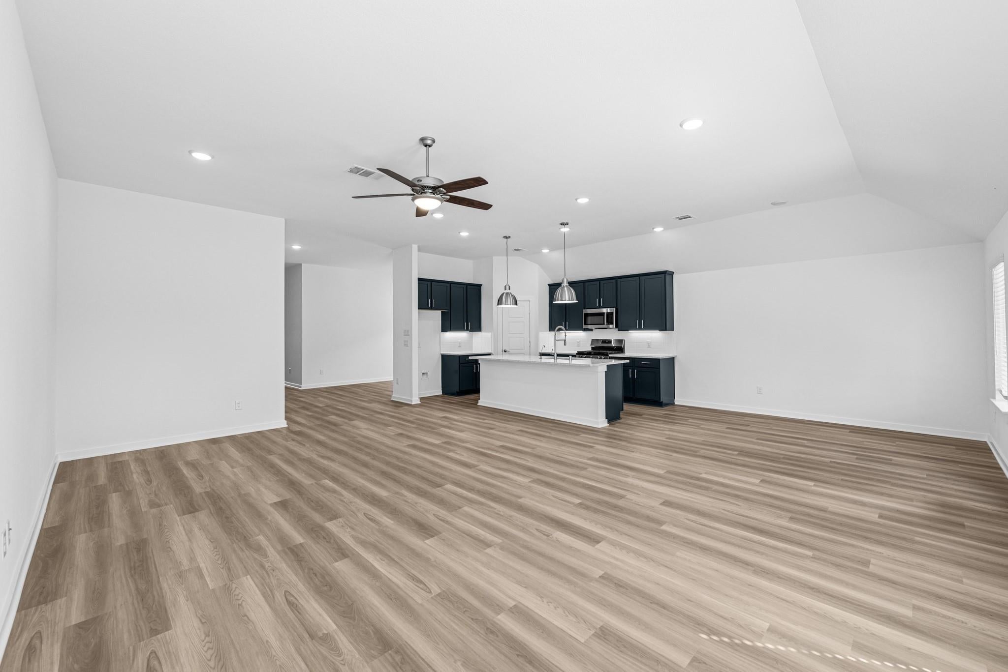 5706 Sunland Trail