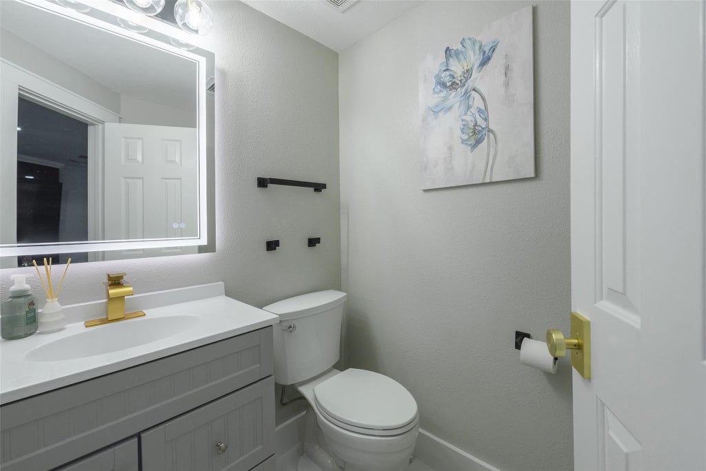 Photo of 13431 Yaupon Holly Lane, Houston, TX 77044 (MLS # 95186338)